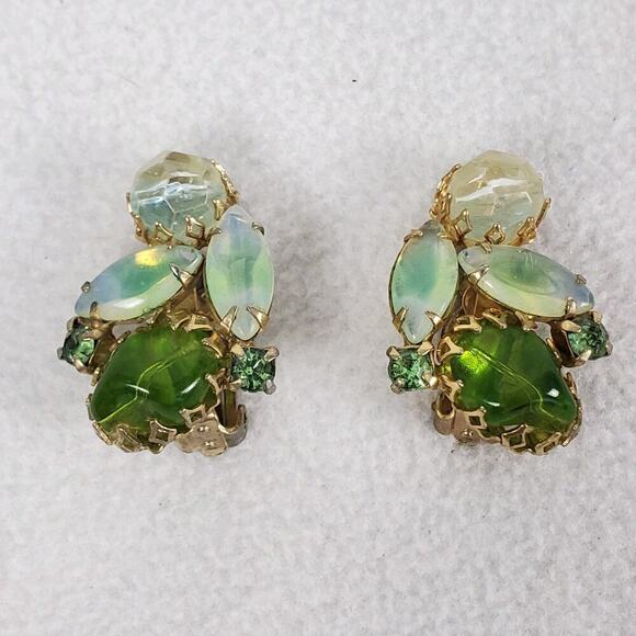 Vintage MCM Green Rhinestone Gold Tone Brooch and Earrings Set - Picture 8 of 16